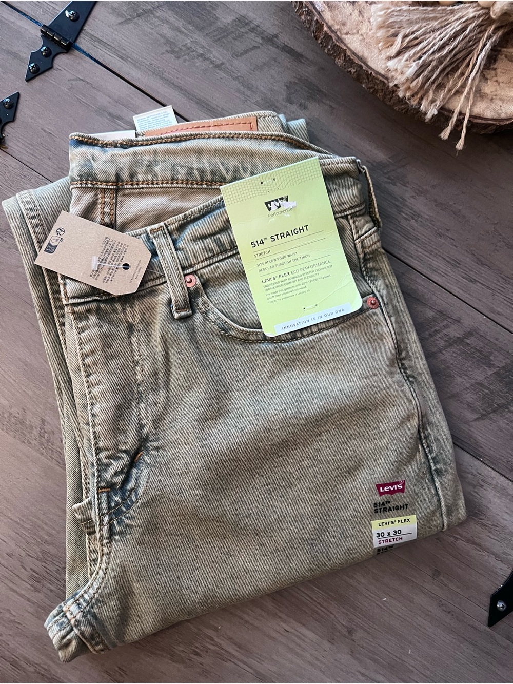 Levi's 514 Straight Men's Jeans in Olive-Taupe